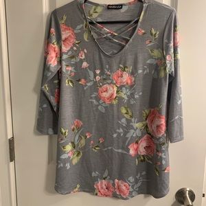 Women’s Top. From local boutique. Fits like a small. Never worn